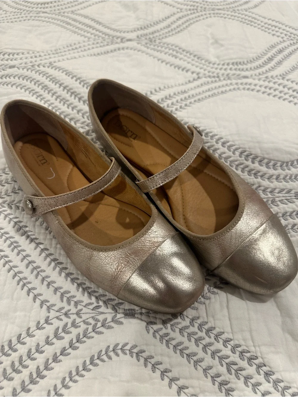 Børn Khele 2.0 Size 10M Metallic Gold Leather Mary Jane Flats